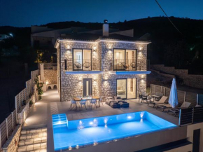 Brand New Stone Villa Aris !!